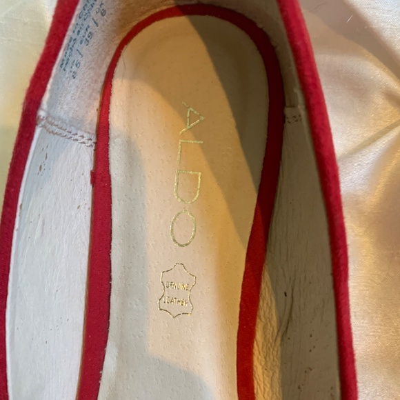 Aldo Red Embellished Fabric Flats sz 8.5 - Picture 2 of 6